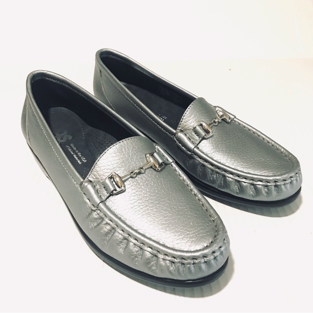 SAS Women’s Sz-8.5N Metro Slip On Loafer Silver Pewter Gray Cute Preppy Flats